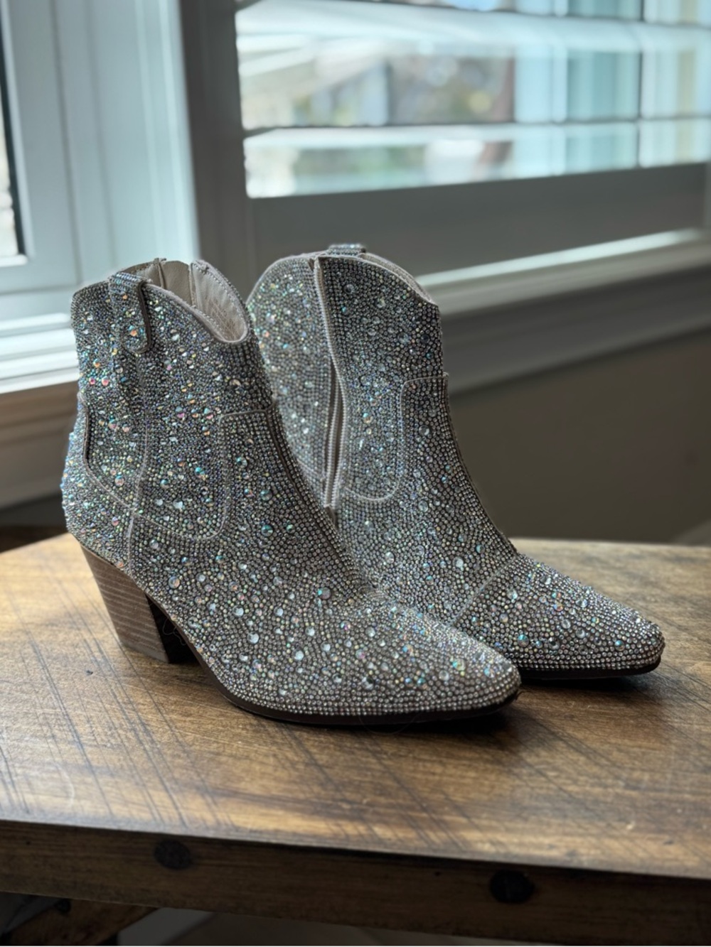 Sincerely Jules crystal bejeweled western cowgirl ankle boots size 8 EUC